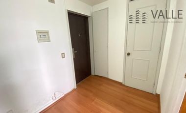 Venta oficina amoblada con estacionamiento Brasil.