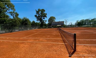 Excelente casa en obra sobre lote interno en San Juan Chico – Hudson, Berazategui