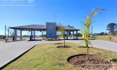 Excelente casa en obra sobre lote interno en San Juan Chico – Hudson, Berazategui