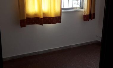 Chalet 4 amb. con quincho y patio