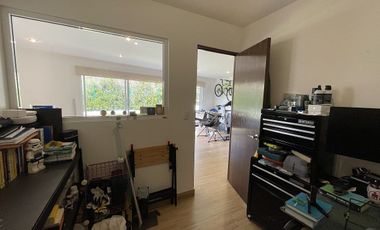 Casa con doble seguridad y vista al bosque a 5 mins de la caseta de acceso