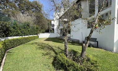 Casa con doble seguridad y vista al bosque a 5 mins de la caseta de acceso