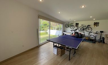 Casa con doble seguridad y vista al bosque a 5 mins de la caseta de acceso