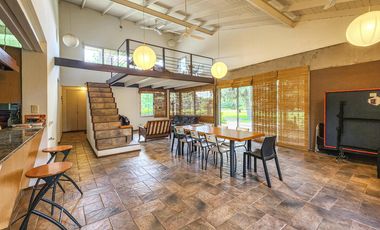 Casa quinta de 3 dormitorios con amplio jardín en Funes