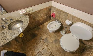 Casa quinta de 3 dormitorios con amplio jardín en Funes