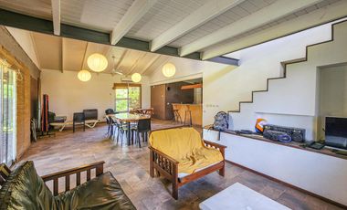 Casa quinta de 3 dormitorios con amplio jardín en Funes