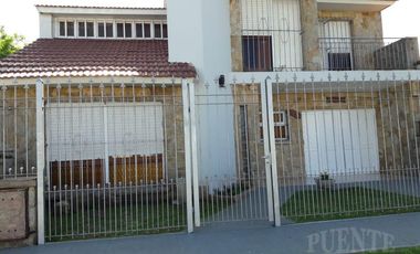 Casa - Mar Del Plata - En Excelente publicación -