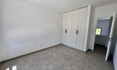 Casa en  Santa Elena, Pilar del este