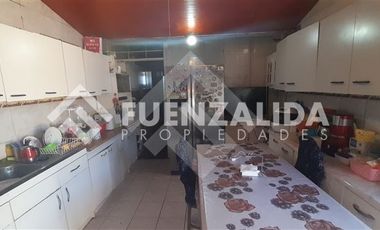 Casa en Venta en San Guillermo /AV Vicuña Mackenna poniente