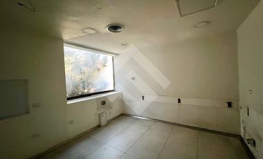 Local Comercial en Venta en Americo Vespucio y Del Inca