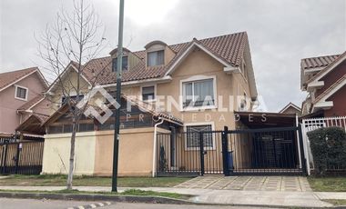 Casa en Venta en Rojas Magallanes / Santa Delia
