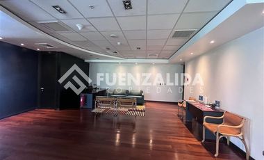 Oficina en Venta en Alonso de Córdova metro Manquehue