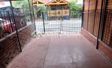 Casa en Venta en Vicuña Mackenna poniente/Los Sauces