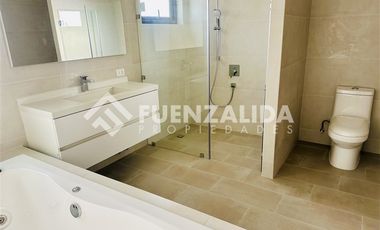 Casa en Venta en CC_ Camino el Toro, Lomas del Puangue