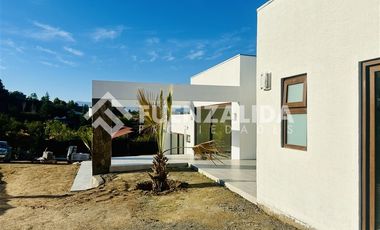 Casa en Venta en CC_ Camino el Toro, Lomas del Puangue