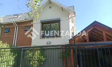 Casa en Venta en Jardín de Edén / Los Castaños