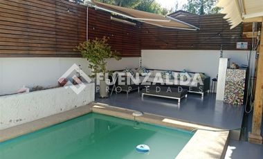 Casa en Venta en Jardín de Edén / Los Castaños