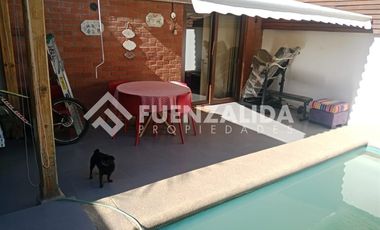 Casa en Venta en Jardín de Edén / Los Castaños