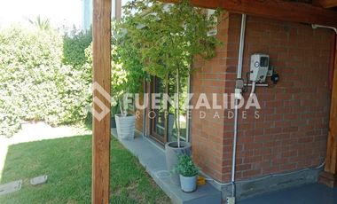 Casa en Venta en Jardín de Edén / Los Castaños