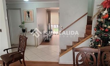 Casa en Venta en Rojas Magallanes/El Hualle sur