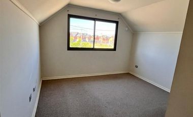 Casa en Arriendo en ZAPALLAR, CURICO