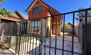 Casa en Arriendo en ZAPALLAR, CURICO