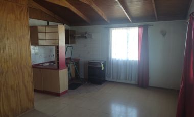 ARRIENDO CASA INTERIOR  EL BOSQUE 2D  INDEPENDIENTE