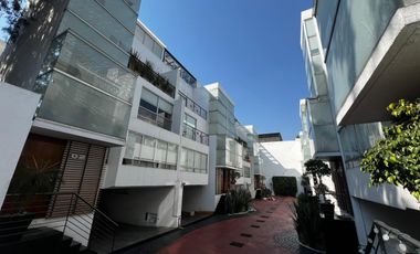 En VENTA CASA EN CONDOMINIO HORIZONTAL, CON ROOF GARDEN PRIVADO!!!!