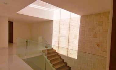 EXTRAORDINARIA CASA EN RENTA PEDREGAL DE SAN FRANCISCO, PARA ESTRENAR, VIGILANCIA