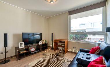 OPORTUNIDAD!!!! Impecable Triplex orientación norte, con azotea