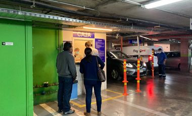 Estacionamientos con renta permanente