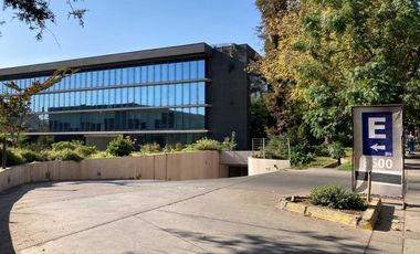 Estacionamientos con renta permanente