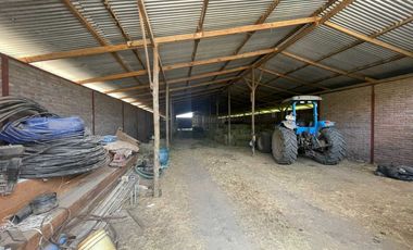 Campo con derechos de agua y tranque