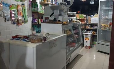 CASA REGULARIZADA CON LOCAL COMERCIAL– Sector El Principal, Pirque