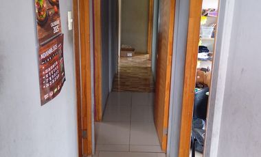CASA REGULARIZADA CON LOCAL COMERCIAL– Sector El Principal, Pirque