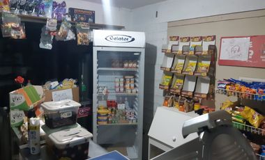 CASA REGULARIZADA CON LOCAL COMERCIAL– Sector El Principal, Pirque
