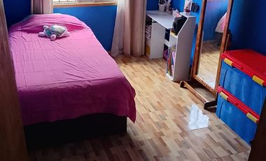 CASA REGULARIZADA CON LOCAL COMERCIAL– Sector El Principal, Pirque