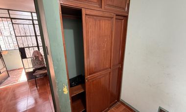 Venta De Triplex En 2Do Piso A Un Paso De La Univ. San Marcos Y Católica, Cercado