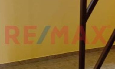 Vendo Casa Mas Local En Primer Piso En Av. Venezuela