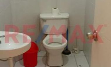 Vendo Casa Mas Local En Primer Piso En Av. Venezuela