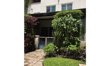 CASA EN VENTA XOCHITEPEC (TULIPANES)