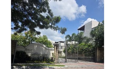 CASA EN VENTA XOCHITEPEC (TULIPANES)