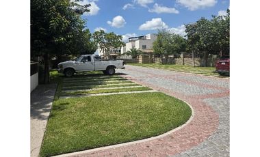 CASA EN VENTA XOCHITEPEC (TULIPANES)