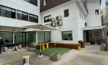 ENTRE HUERFANOS Y AGUSTINAS