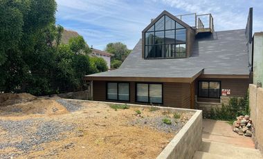 Espectacular casa en Litoral Central