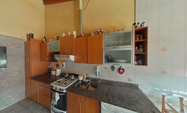 CASA EN VENTA 4 DORMITORIOS EN GODOY CRUZ CON TOUR VIRTUAL