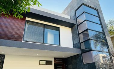 RENTA CASA EN LOMAS DE ANGELOPOLIS. PARQUE ZACATECAS.PUEBLA