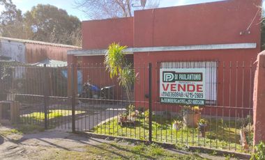 CASA Y TERRENO, PLATANOS