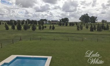 Casa en alquiler con vista a la laguna en La Providencia