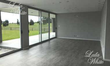 Casa en alquiler con vista a la laguna en La Providencia